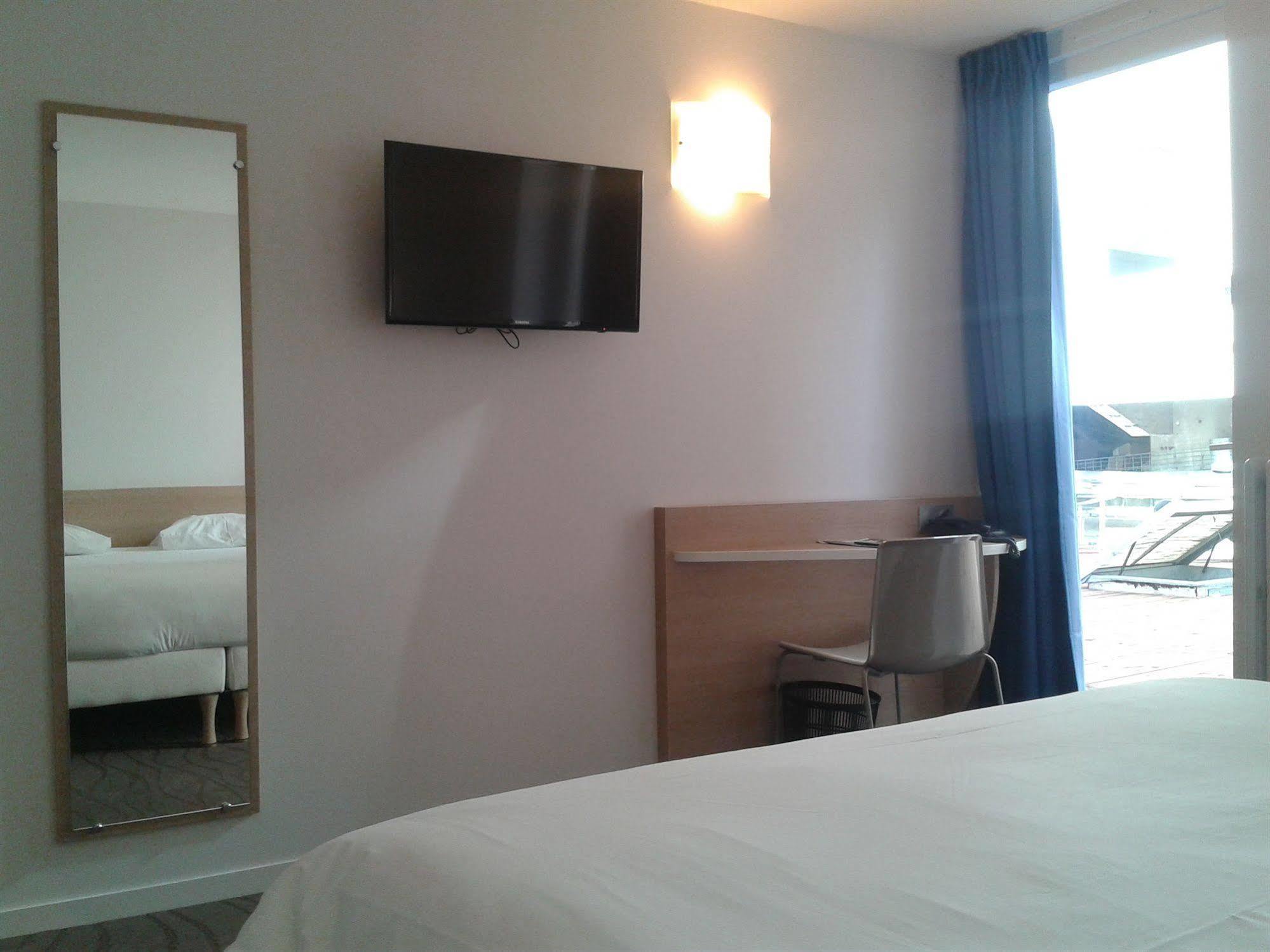 Brit Hotel Macon Centre Gare Eksteriør bilde